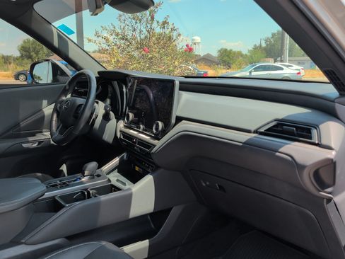 Used 2026 Lexus TX 350 AWD w/ Technology Package image 30