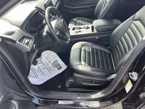 Used 2023 Ford Edge SEL AWD/4WD image 16