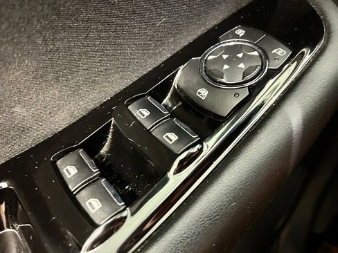 Used 2016 Ford Edge SEL FWD image 5