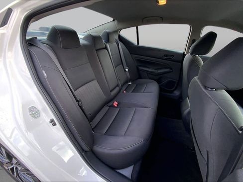 Used 2025 Nissan Altima 2.5 SV FWD image 20