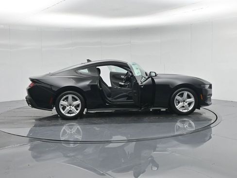 New 2026 Ford Mustang Coupe image 4