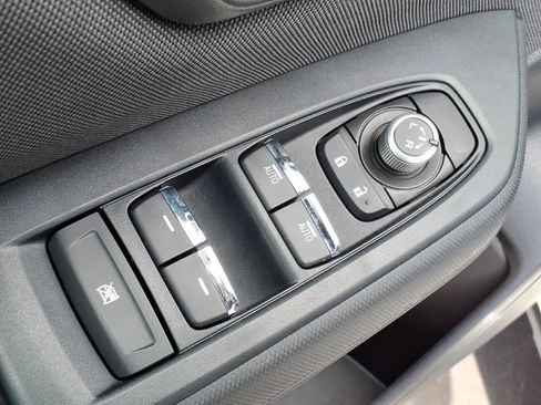Certified 2025 Subaru Forester Premium AWD/4WD image 26