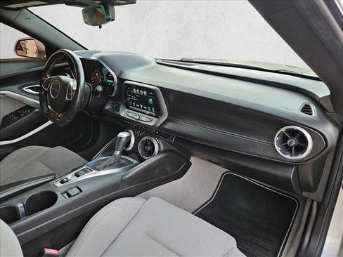 Used 2017 Chevrolet Camaro SS image 21