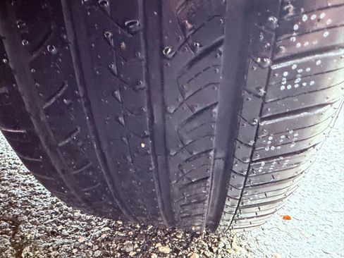 Used 2015 Ford Escape SE image 16