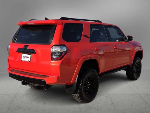 Certified 2024 Toyota 4Runner TRD Off-Road Premium w/ Off Road Premium Plus Package AWD/4WD image 8