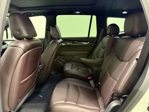 Used 2021 Cadillac XT6 Premium Luxury AWD/4WD image 25
