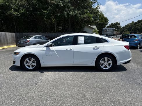 Used 2024 Chevrolet Malibu LS w/ Driver Confidence Package image 2
