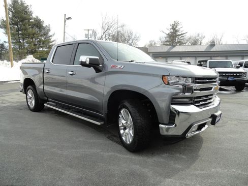 Used 2022 Chevrolet Silverado 1500 LTZ w/ LTZ Premium Package image 3