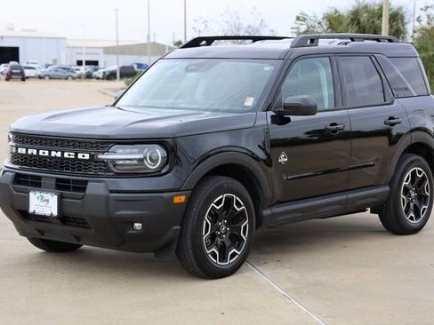 Used 2025 Ford Bronco Sport Outer Banks image 3