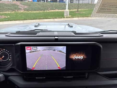 Certified 2024 Jeep Wrangler Rubicon 392 w/ Dual Top Group image 28