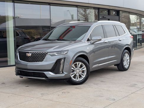 Used 2022 Cadillac XT6 Luxury image 1