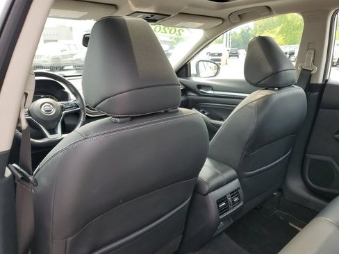 Used 2020 Nissan Altima 2.5 Platinum FWD image 32