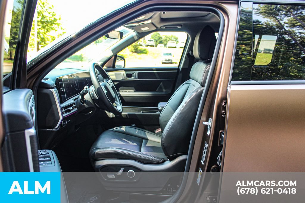 Used 2024 Hyundai Santa Fe Limited FWD image 15