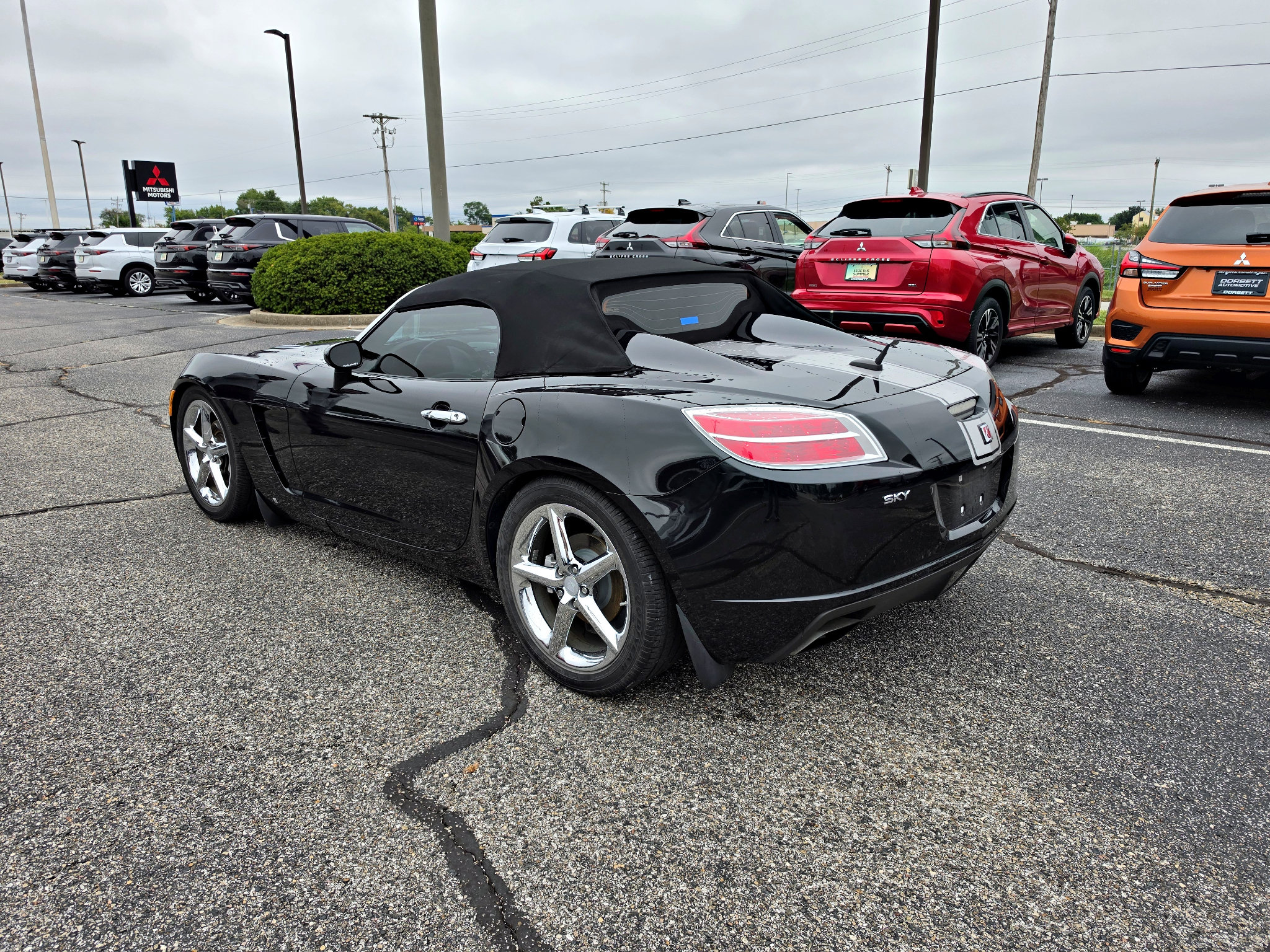 Used 2008 Saturn Sky Carbon Flash RWD image 10