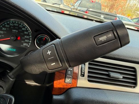 Used 2013 Chevrolet Tahoe LT w/ Luxury Package image 28