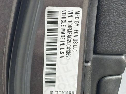 Used 2020 Jeep Grand Cherokee Altitude image 30