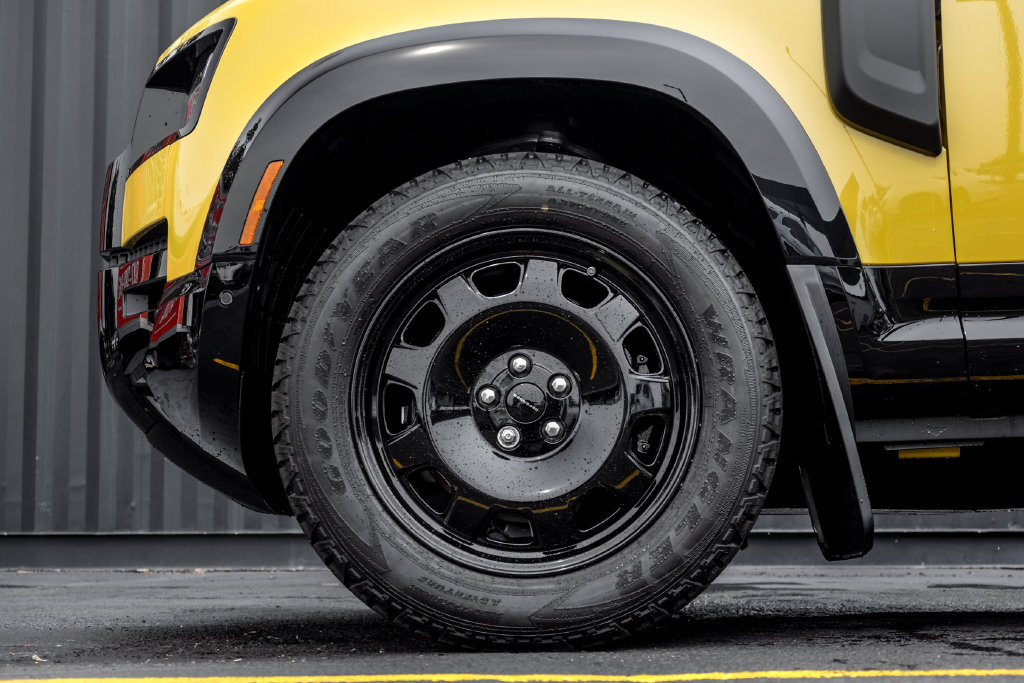 New 2026 Land Rover Defender 110 AWD/4WD image 4