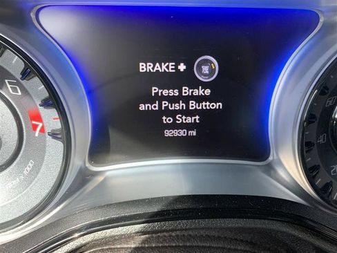 Used 2018 Chrysler 300 S image 26