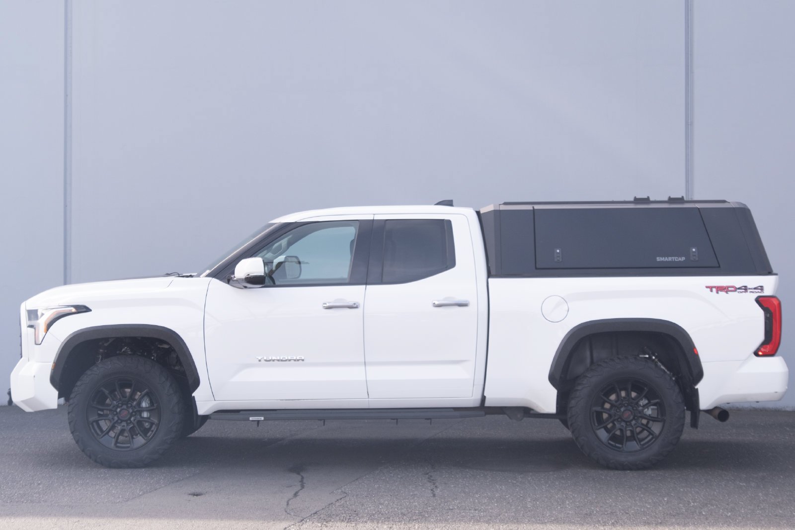 Used 2022 Toyota Tundra Limited w/ TRD Off-Road Package AWD/4WD image 26