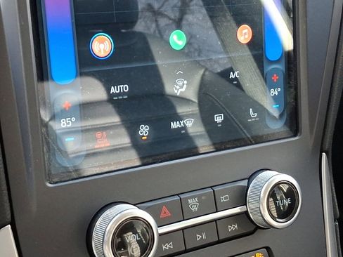 Used 2022 Ford Edge SEL w/ Convenience Package image 16