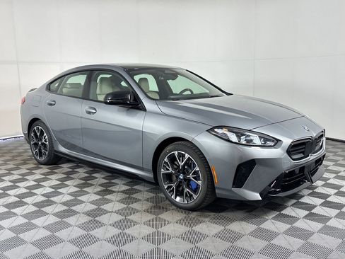 Used 2026 BMW M235i xDrive w/ Technology Package AWD/4WD image 6