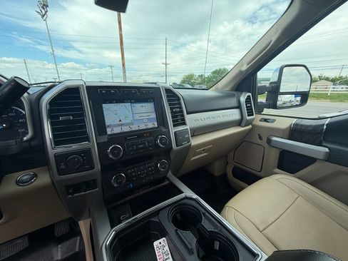 Used 2019 Ford F350 Lariat w/ Lariat Ultimate Package AWD/4WD image 12