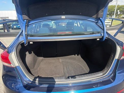 Used 2018 Hyundai Elantra SEL FWD image 17