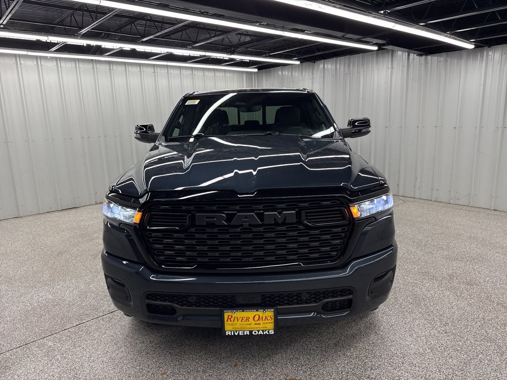 New 2026 RAM 1500 4x4 Crew Cab image 2