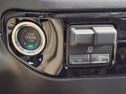 New 2026 Chevrolet Silverado 1500 ZR2 AWD/4WD image 18