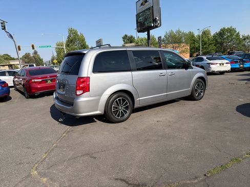 Used 2018 Dodge Grand Caravan GT FWD image 8