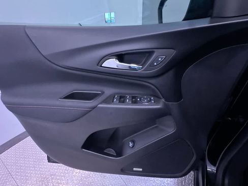 Used 2024 Chevrolet Equinox RS w/ RS Leather Package image 29