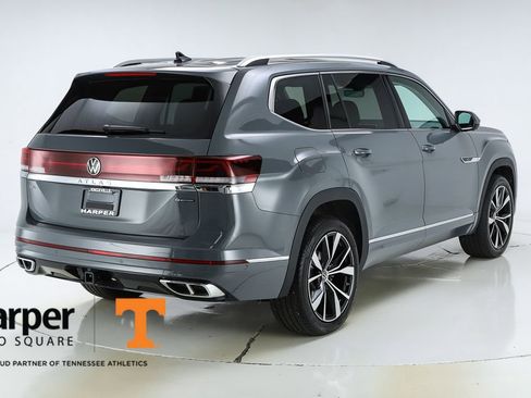 Used 2025 Volkswagen Atlas SEL Premium R-Line image 9