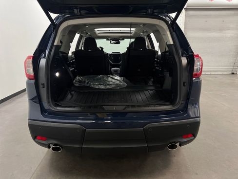 Used 2025 Subaru Ascent Limited AWD/4WD image 25