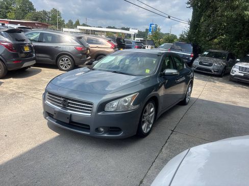 Used 2011 Nissan Maxima 3.5 SV w/ Monitor Pkg FWD image 2