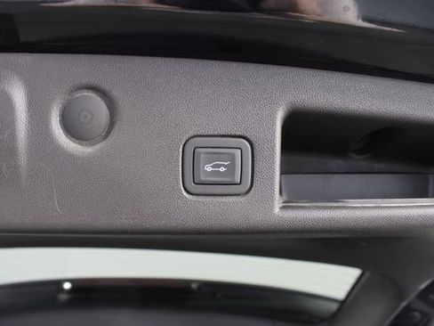 Used 2024 Chevrolet Equinox LT w/ LPO, Cargo Package image 18