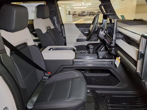 Used 2026 GMC Hummer EV SUV AWD/4WD image 6