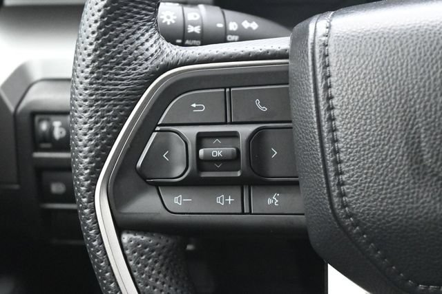 Used 2024 Toyota Tacoma SR5 AWD/4WD image 17