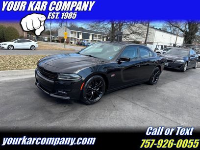 Used 2017 Dodge Charger R/T w/ Blacktop Package