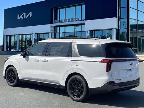 New 2026 Kia Carnival SX w/ SX Dark Edition Package image 4