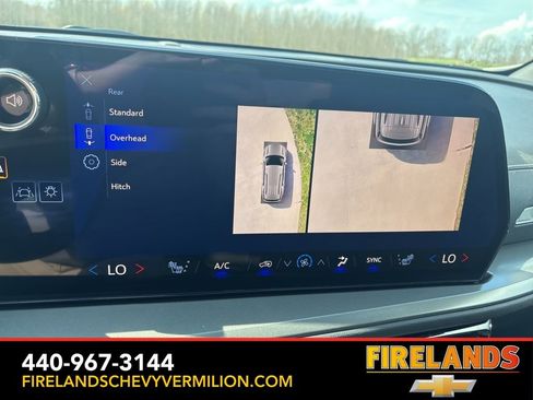 New 2026 Chevrolet Traverse LT w/ Sun and Wheel Package AWD/4WD image 24