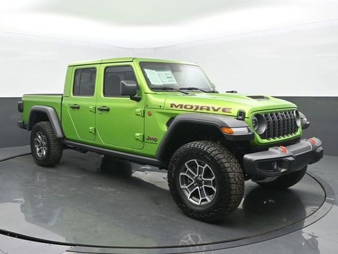 Used 2025 Jeep Gladiator Mojave w/ Safety Group image 7