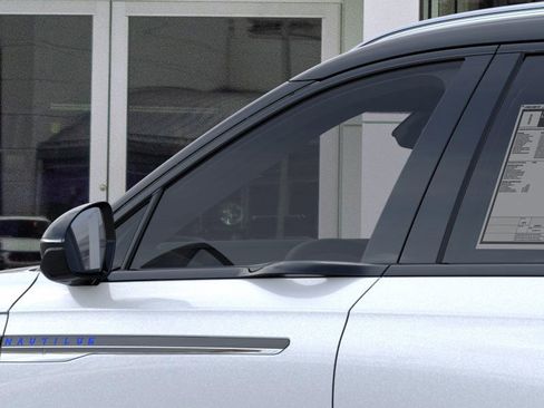 New 2026 Lincoln Nautilus Reserve image 20