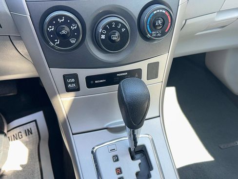 Used 2013 Toyota Corolla LE w/ Premium Pkg FWD image 17