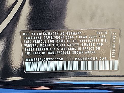 Used 2016 Volkswagen e-Golf SEL Premium image 38