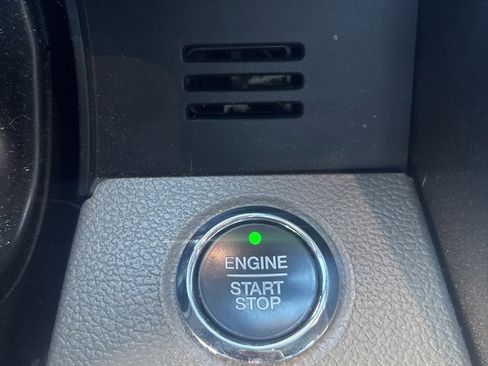 Used 2019 Ford F150 Lariat image 24