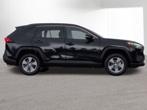 Certified 2025 Toyota RAV4 XLE image 4