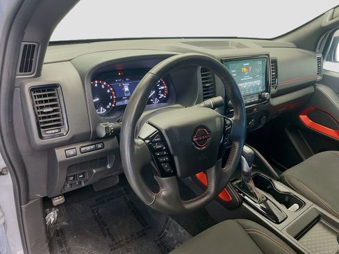 Used 2024 Nissan Frontier PRO-4X w/ Off-Road Protection Package image 7
