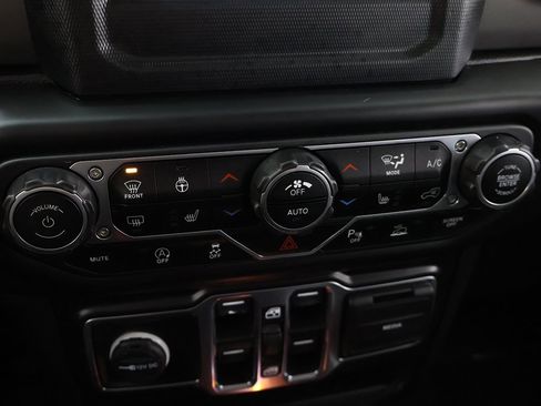 Used 2022 Jeep Wrangler Unlimited Sport image 45