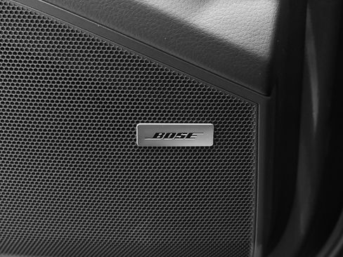 Certified 2025 Porsche Cayenne image 38