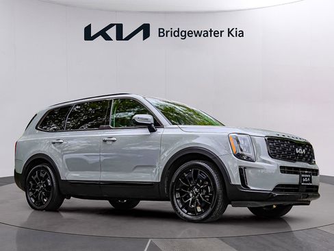 Certified 2022 Kia Telluride EX w/ EX Premium Package AWD/4WD image 7